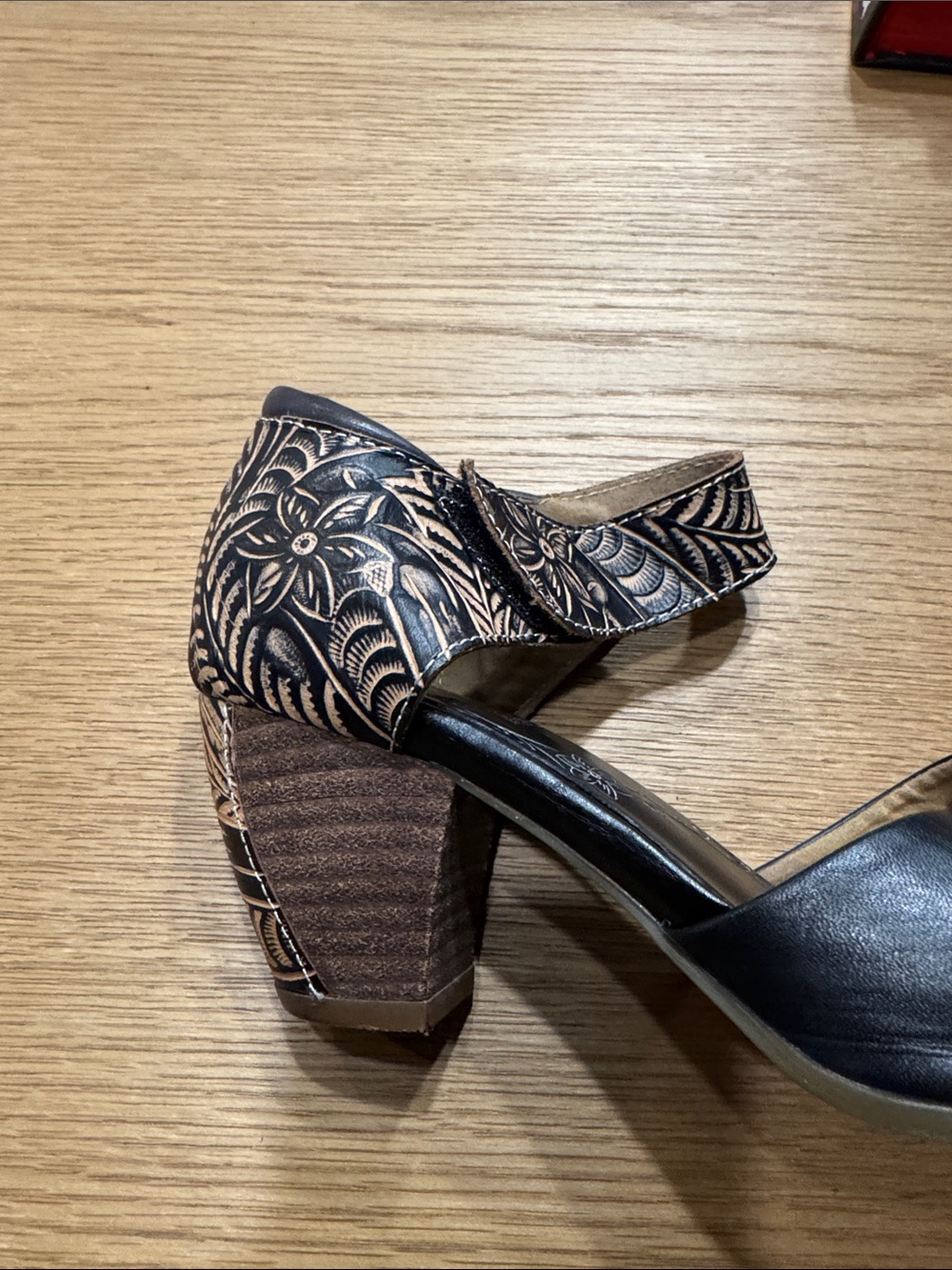 Leather Floral-Detail Black Mary Jane Heels - Picture 15 of 15